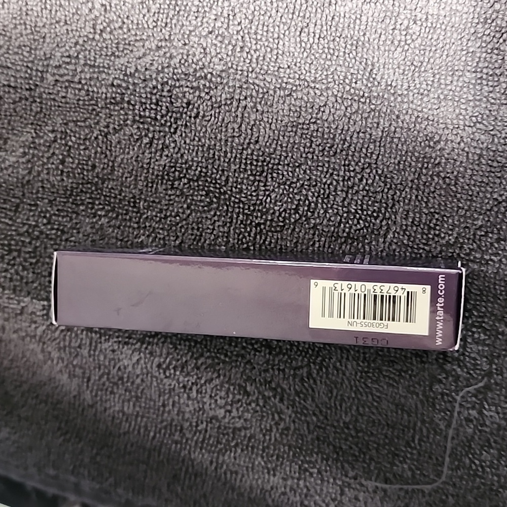 NEW! Tarte Shape Tape Concealer- light medium - Picture 3 of 6